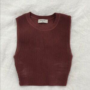 Aritzia Sculpt Knit Muscle Cropped Tank